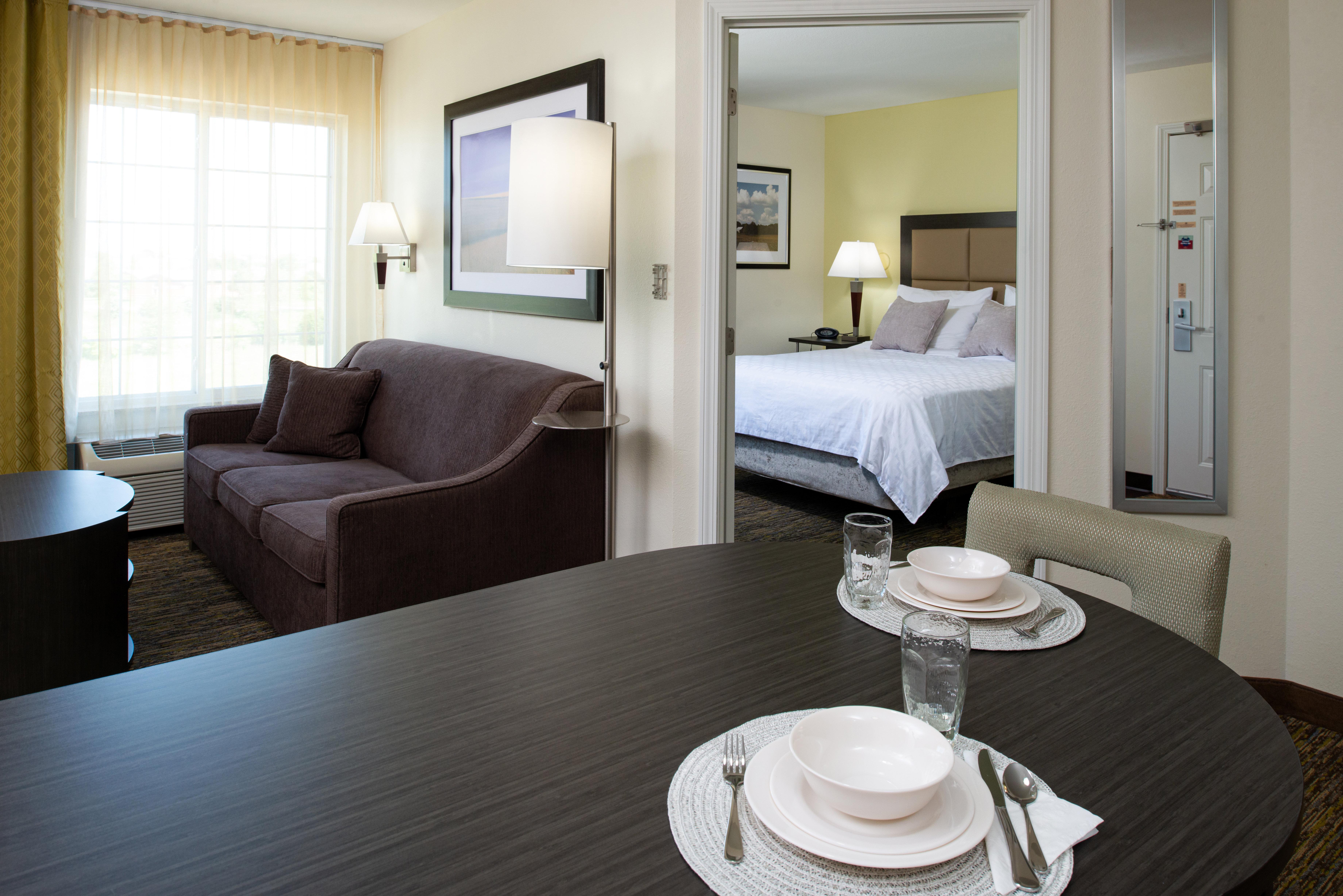 Candlewood Suites Olathe By Ihg Exterior foto