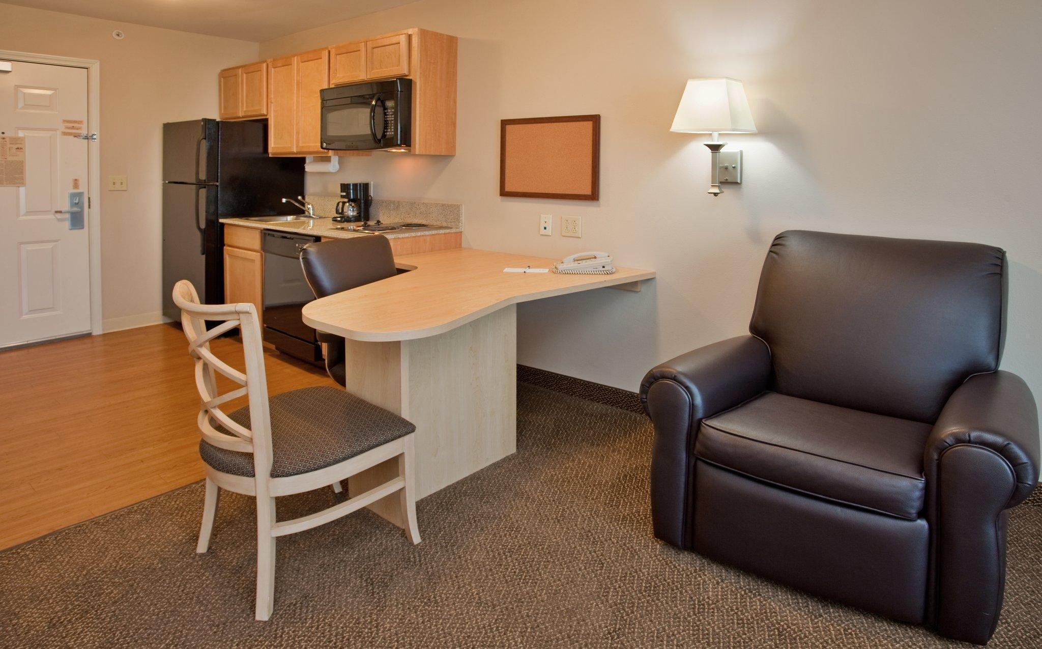 Candlewood Suites Olathe By Ihg Exterior foto